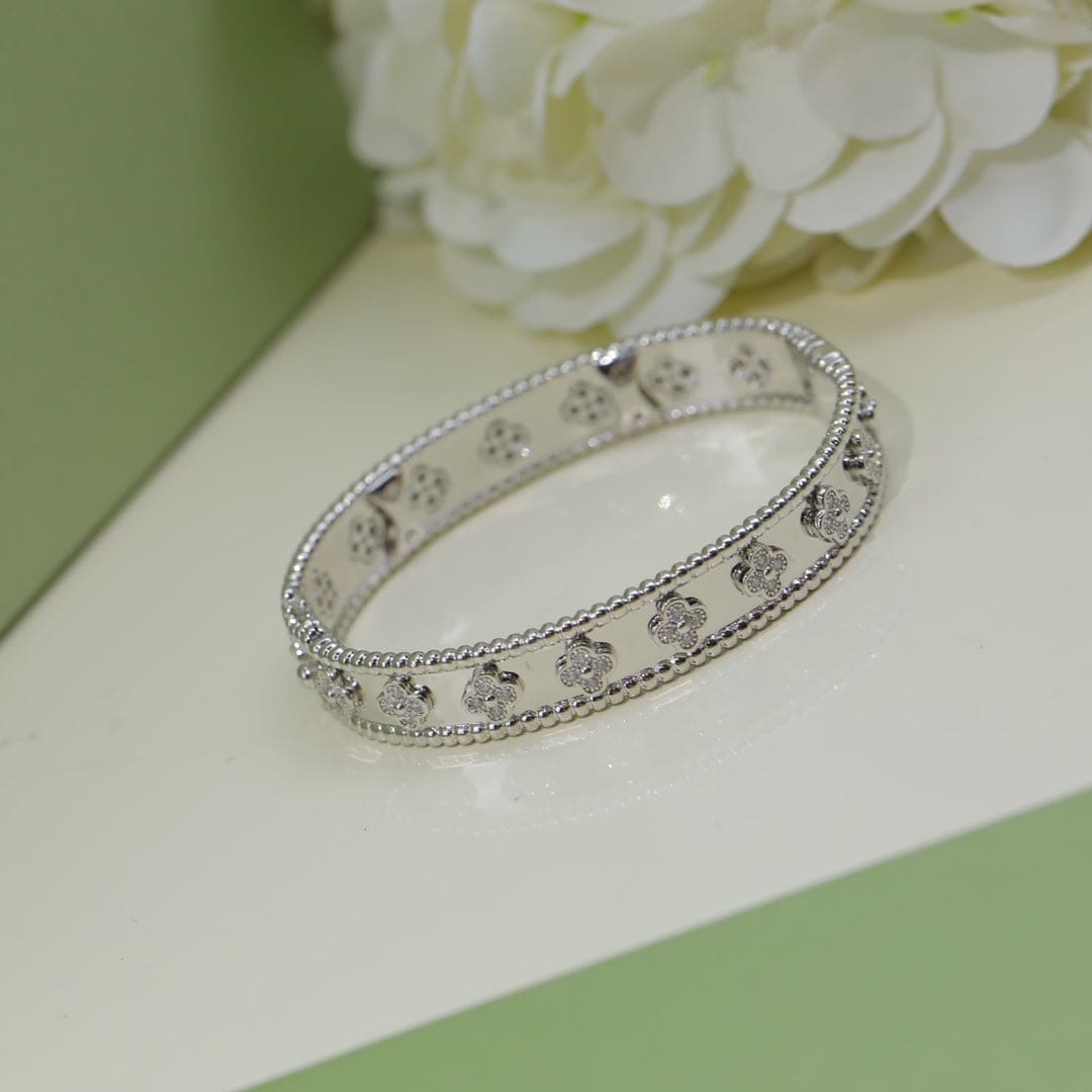 18K Perl̩e Clovers Bracelet