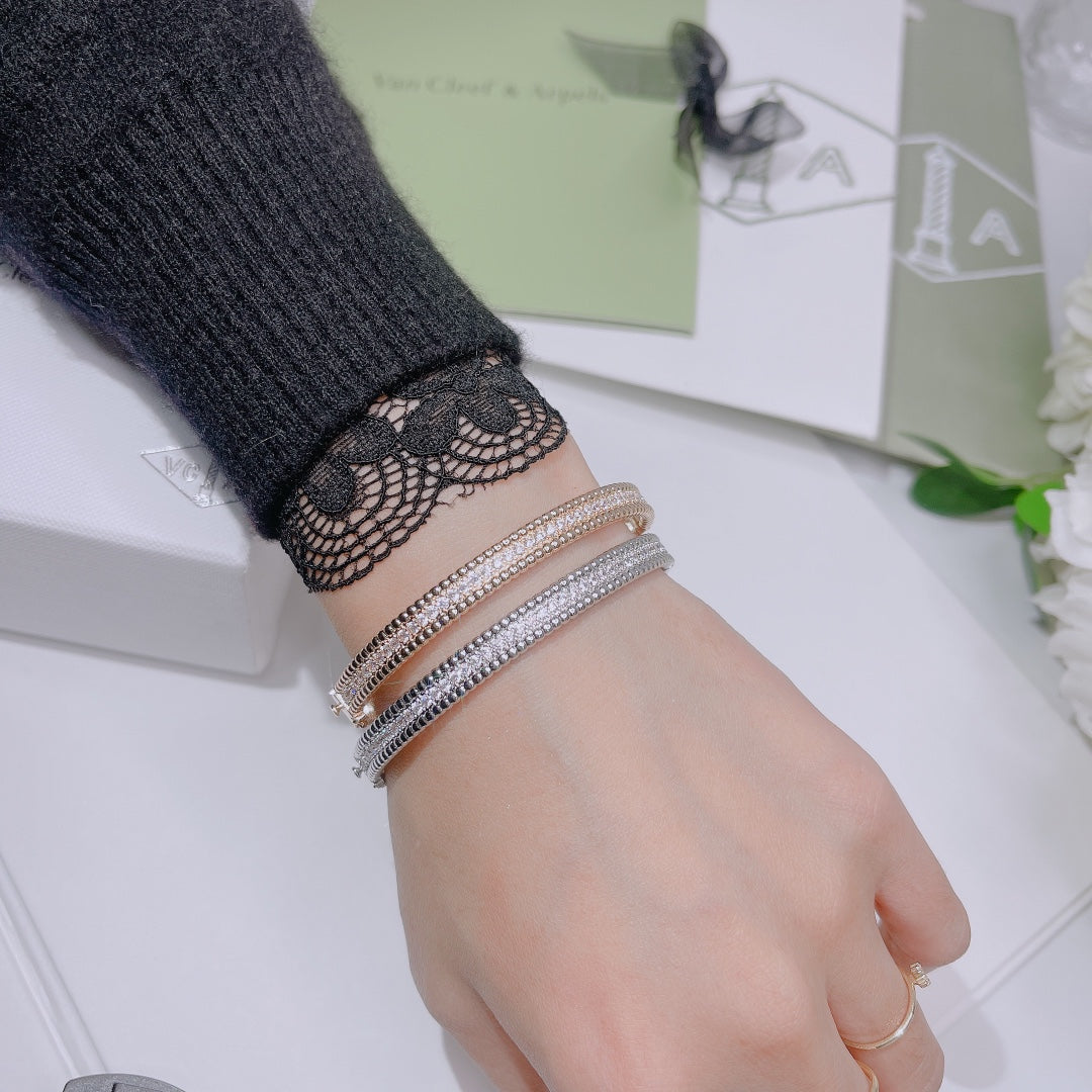 18K Perl̩e Diamonds One Row Bracelet