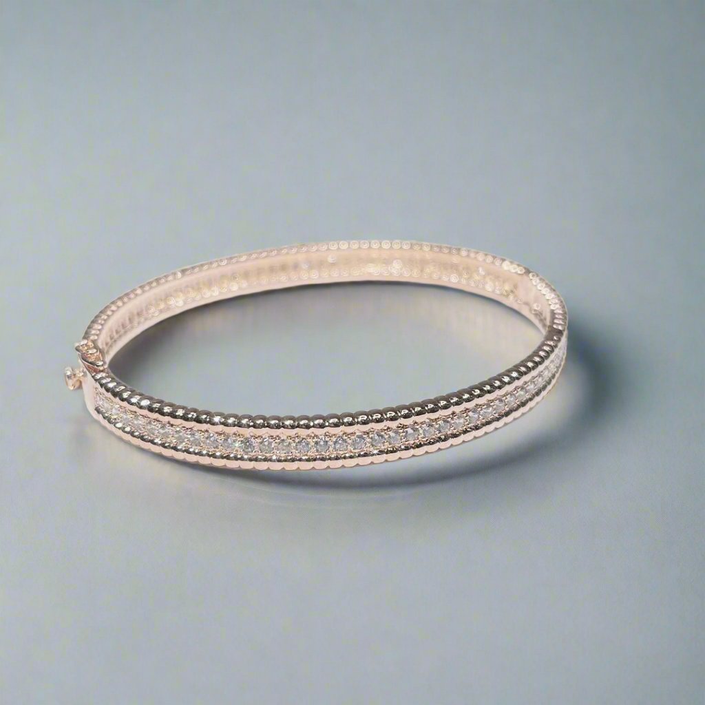 18K Perl̩e Diamonds One Row Bracelet