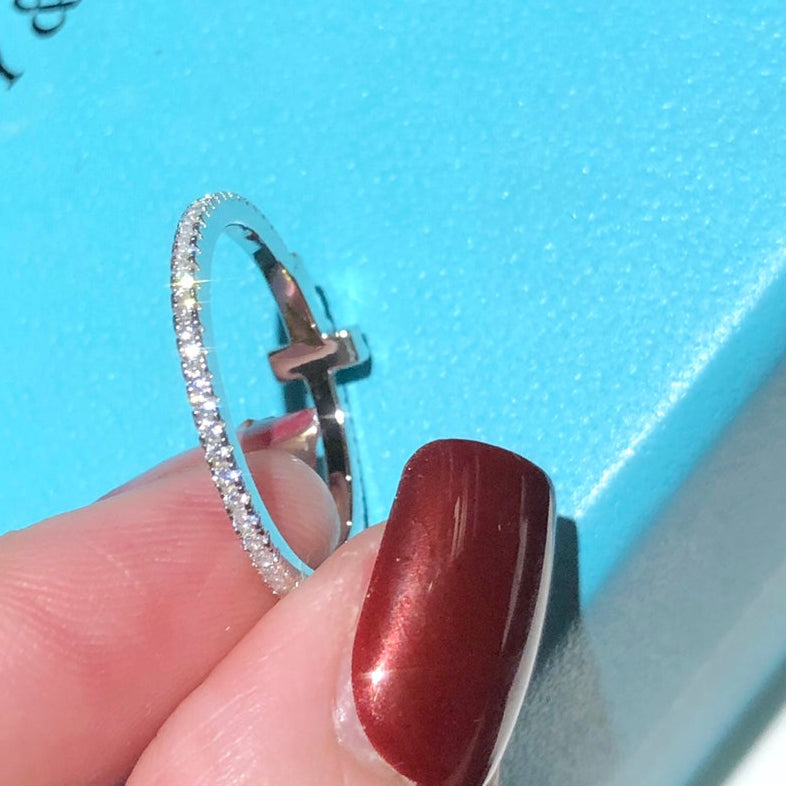 18K T Diamond Wire Ring