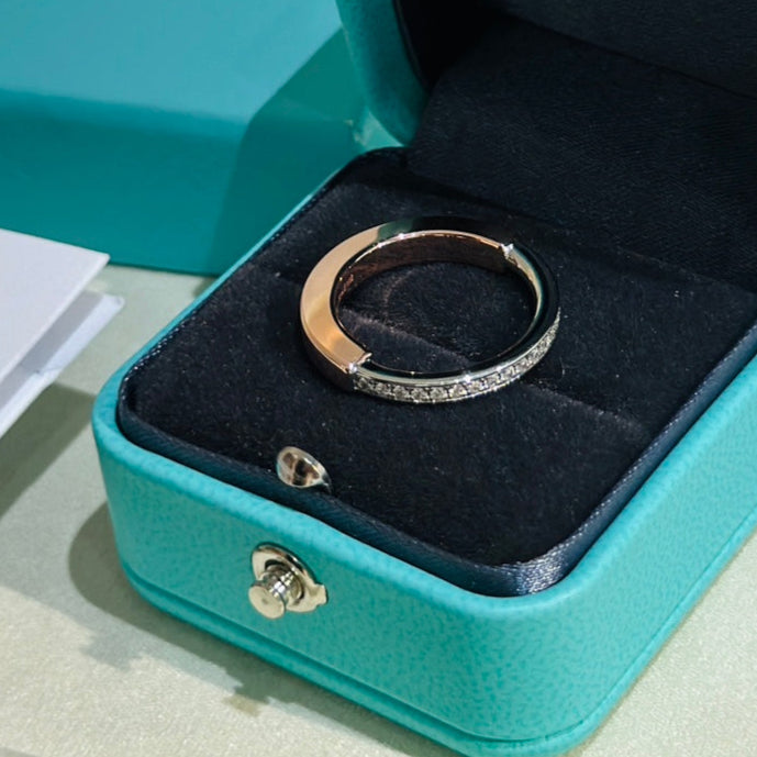 18K T Lock Diamond Rose Gold Ring
