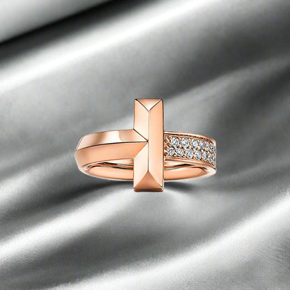 18K T T1 Diamonds Ring